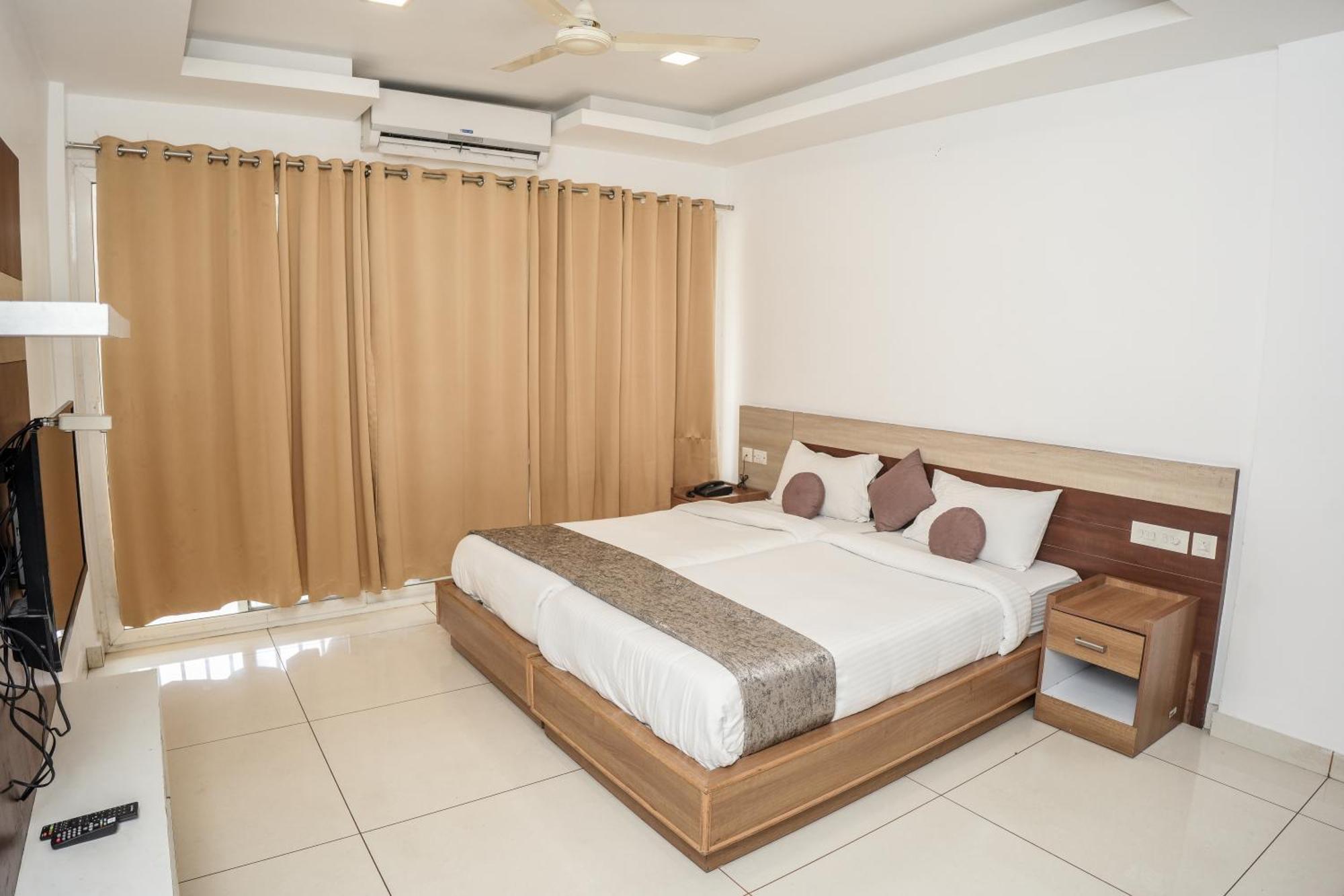 Hotel Lets Stay Kochi ภายนอก รูปภาพ