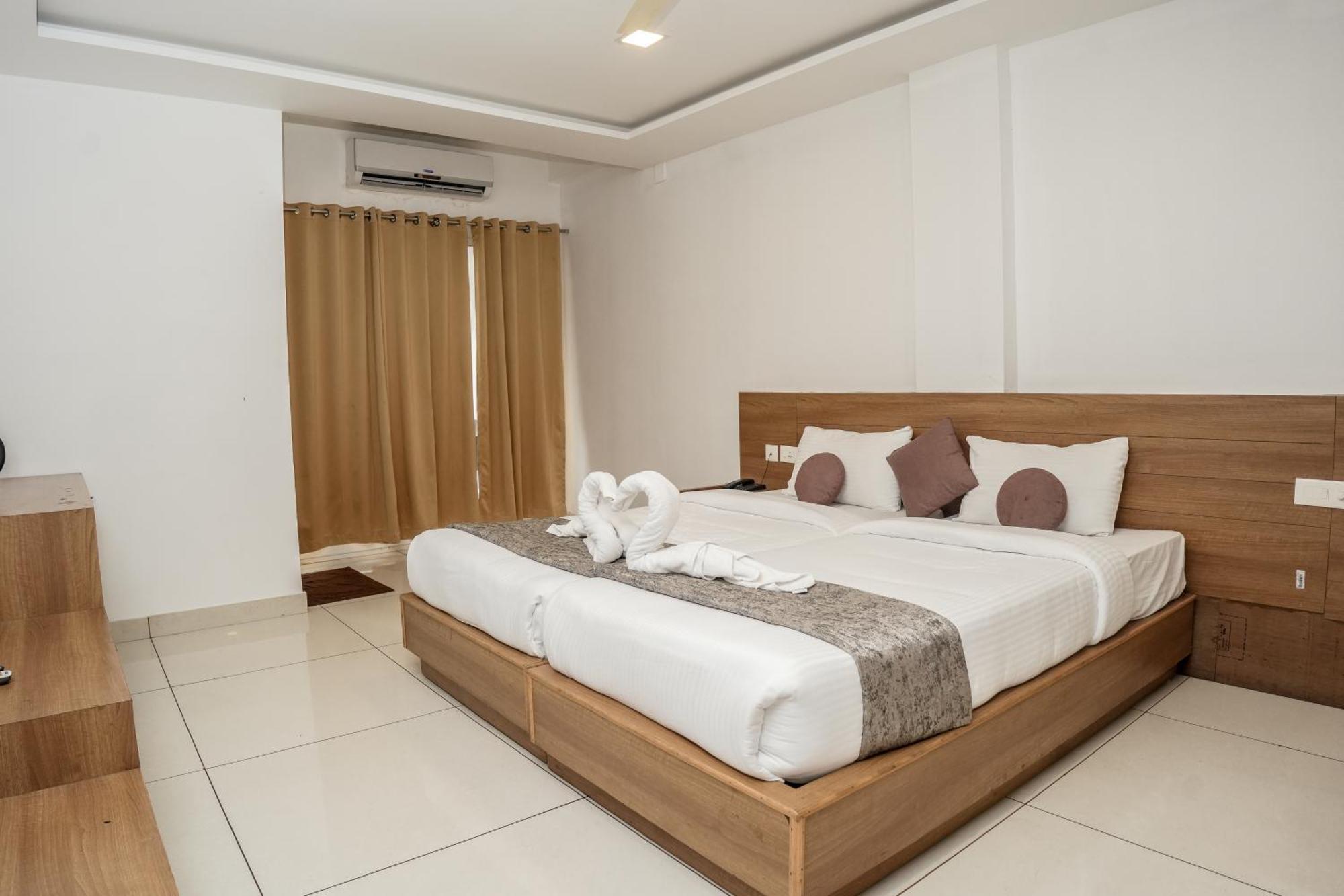 Hotel Lets Stay Kochi ภายนอก รูปภาพ